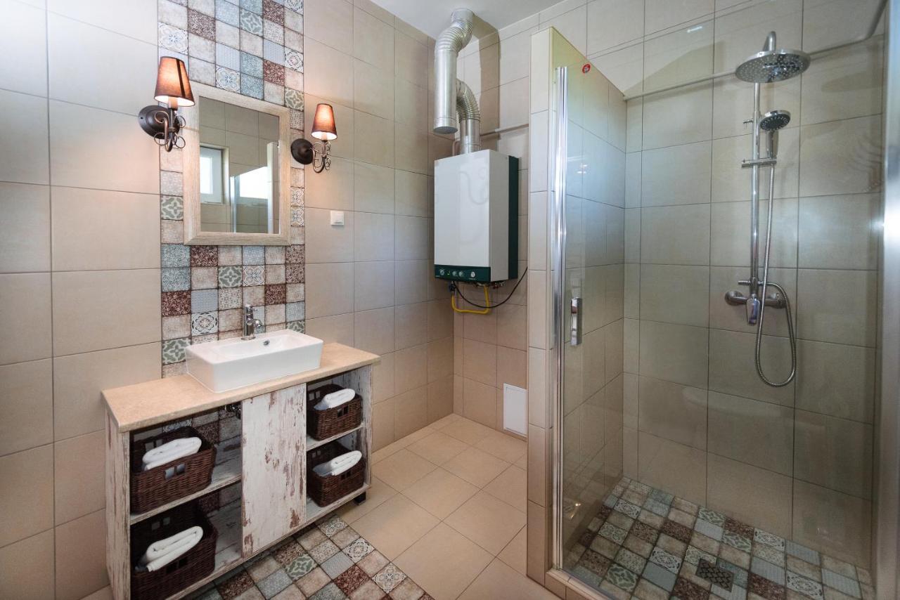 Apartmán Aranyszarvas Panzio, Etterem Es Grillterasz Exteriér fotografie