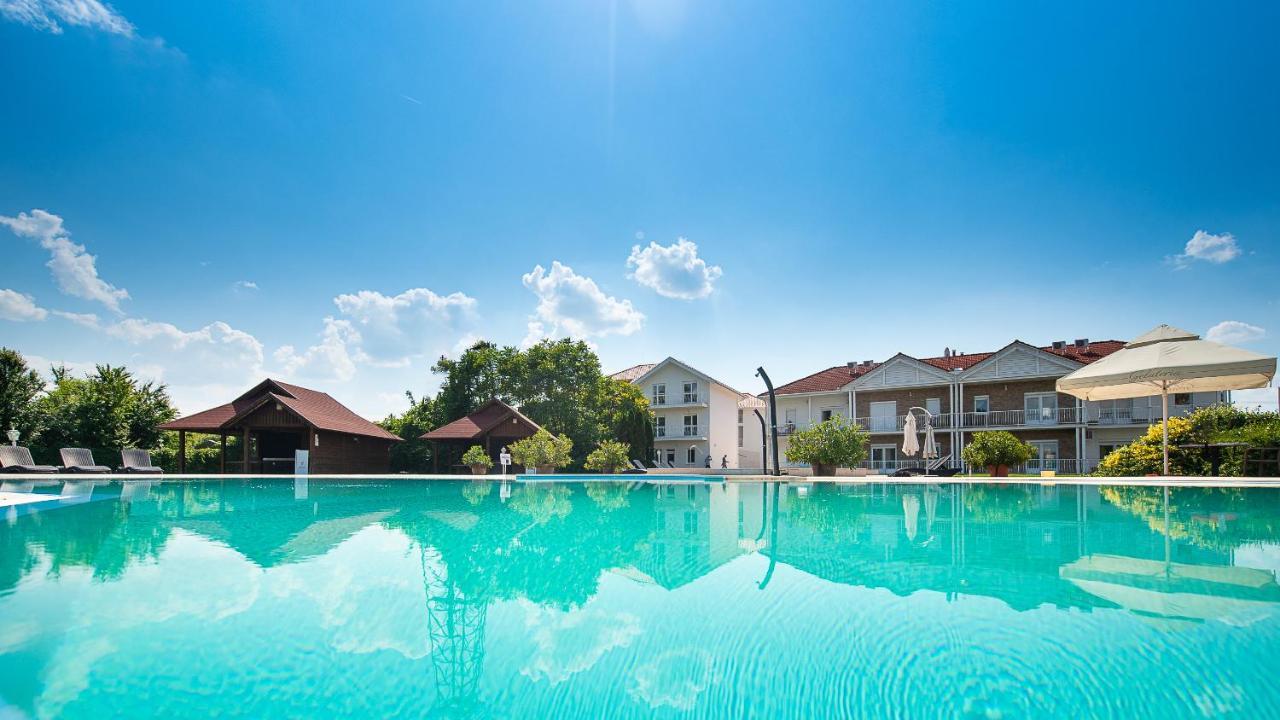 Apartmán Aranyszarvas Panzio, Etterem Es Grillterasz Exteriér fotografie