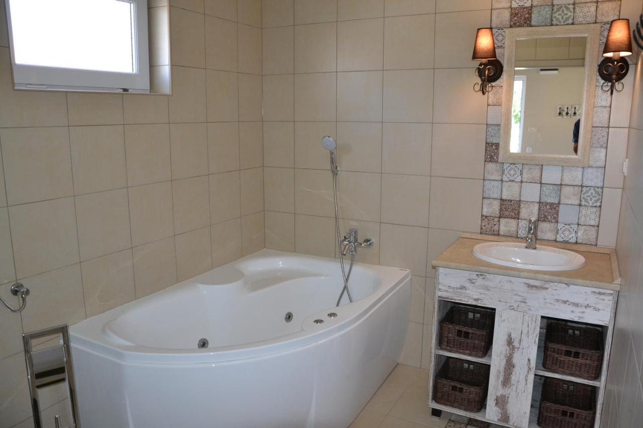 Apartmán Aranyszarvas Panzio, Etterem Es Grillterasz Exteriér fotografie