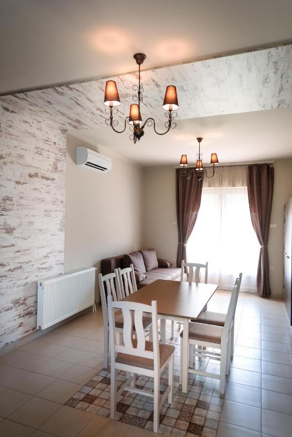 Apartmán Aranyszarvas Panzio, Etterem Es Grillterasz Exteriér fotografie